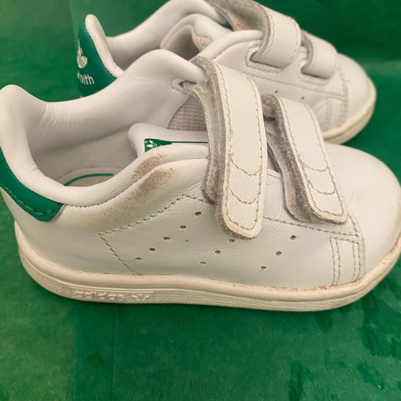 EUC Baby Stan Smith Adidas size 5 - Picture 3 of 6